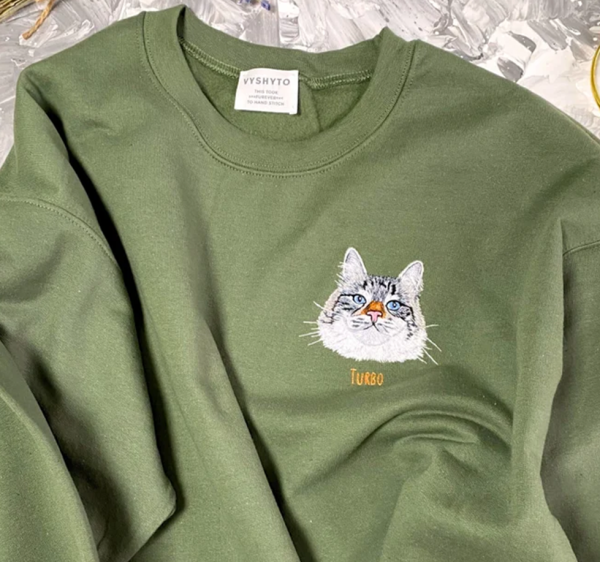 hand-embroidered cat tee